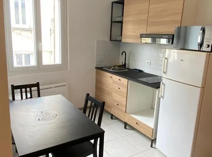 Petit Appartement Calme En Plein Centre Du Village De Ribiers